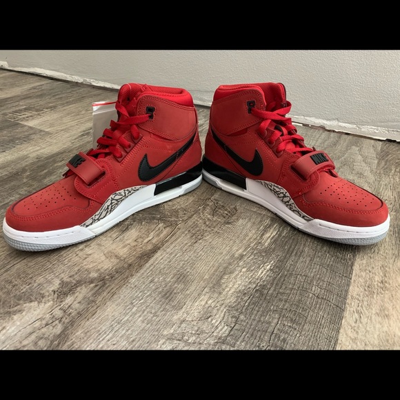 jordan legacy 312 pistons - Picture 3 of 5